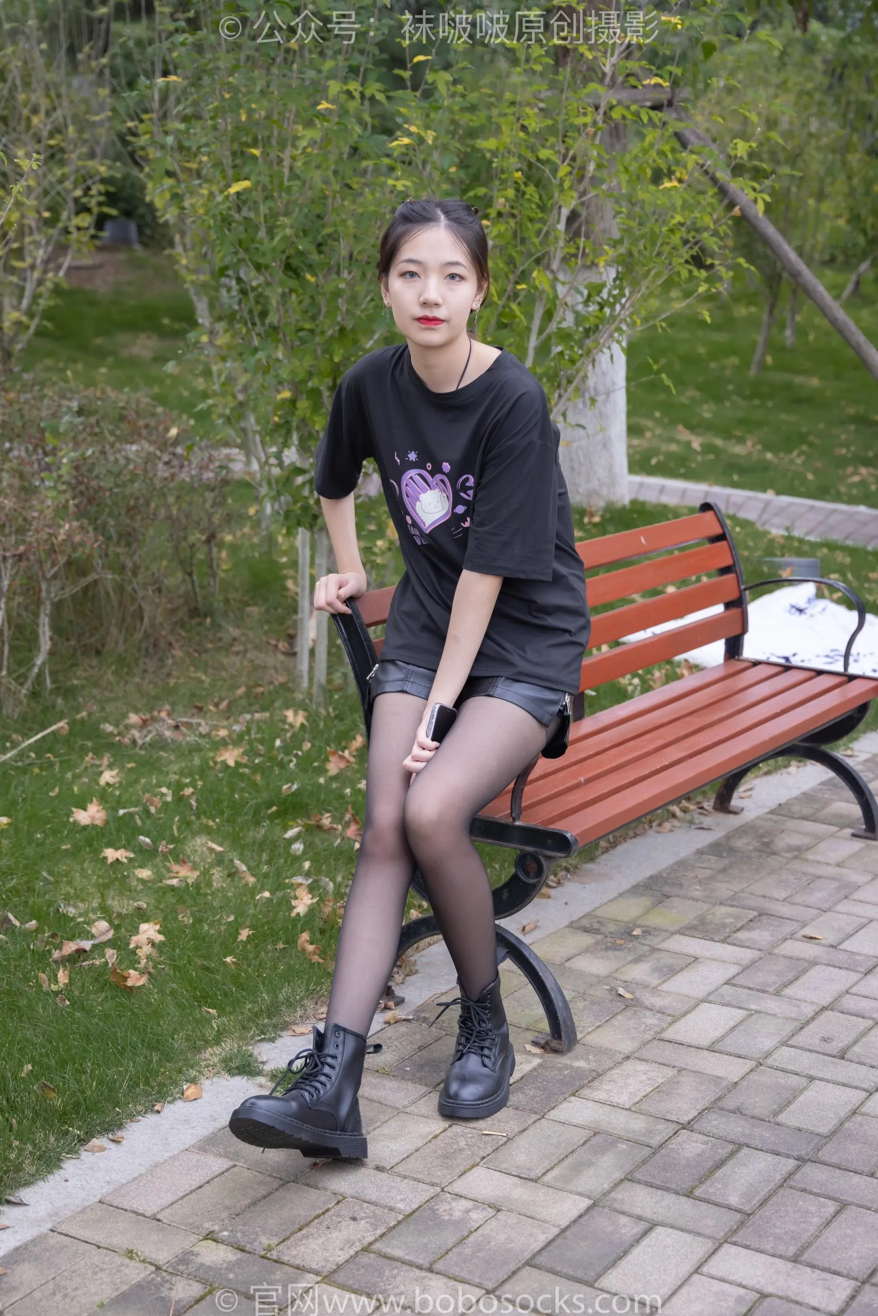 [BoBoSocks袜啵啵]NO.221 小甜豆-马丁靴、黑丝 [83P]插图5